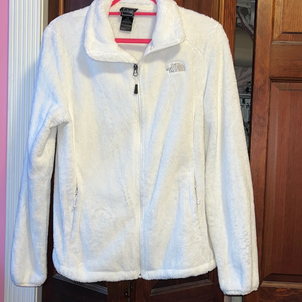 Woman’s north face jacket